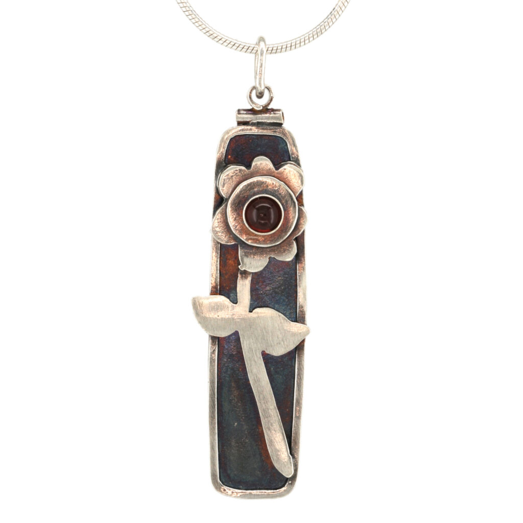 Image of pendant, nc-pe-136